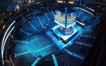 早报 (11.11）｜ 突发！穆迪将美国评级降至“消极”；以军袭击叙利亚；100多名经济学家联合警告阿根廷总统大选！