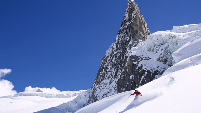 一季度涨幅近50%！顶流蔡嵩松居主动权益第一，游戏等板块大爆发，牛市来了？